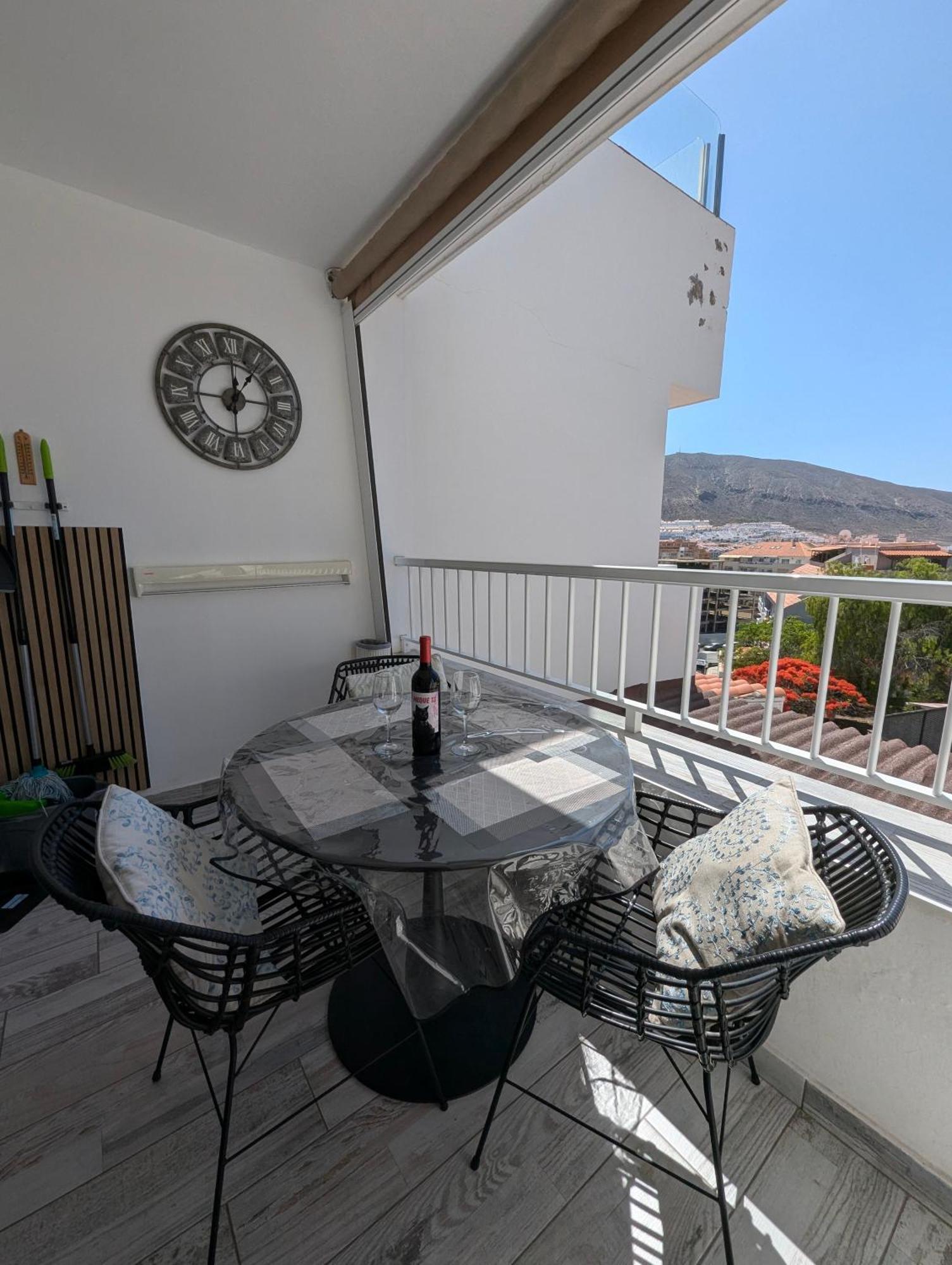 Cozy Apartment In Los Cristianos Guincho  Buitenkant foto