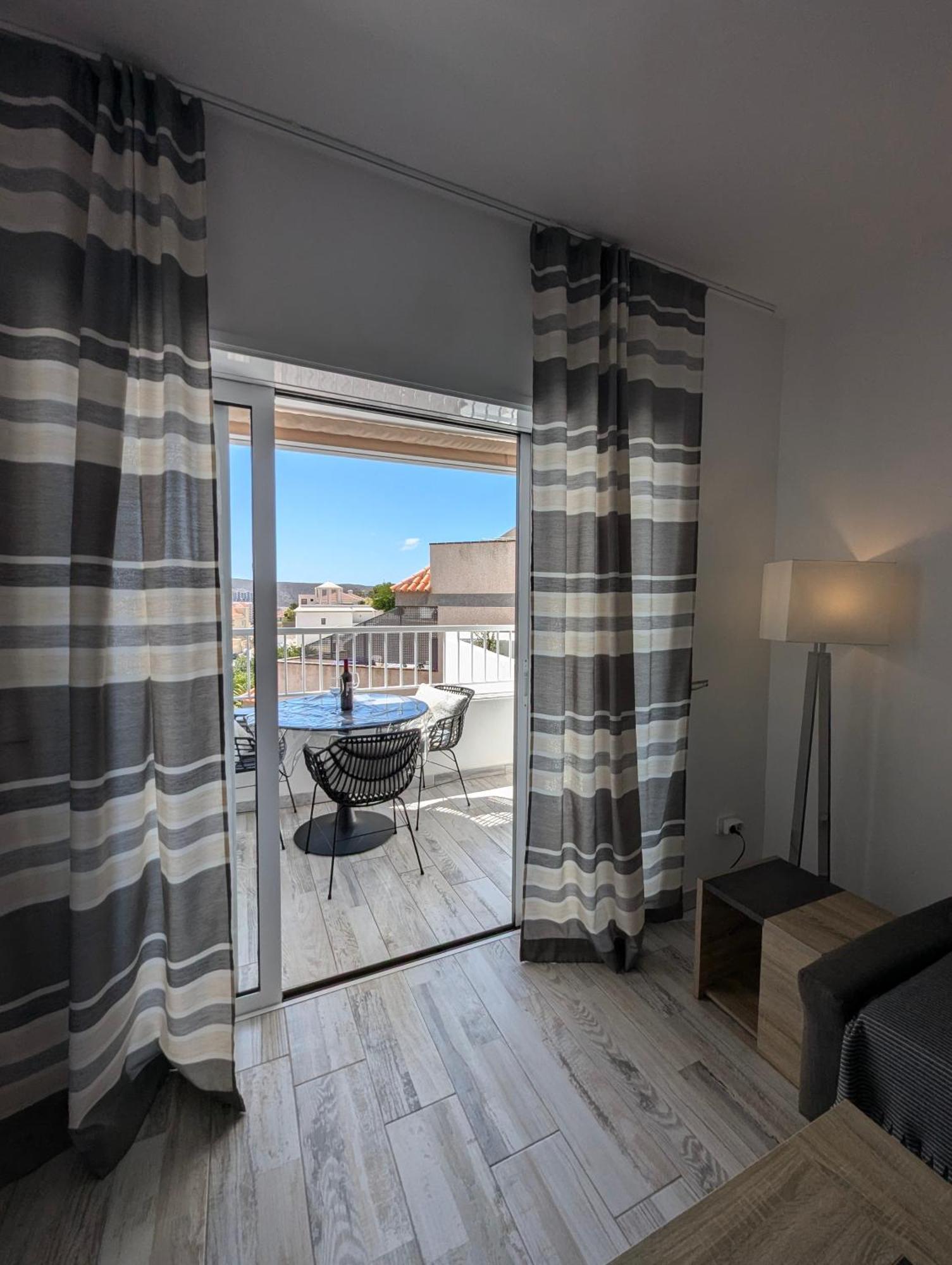 Cozy Apartment In Los Cristianos Guincho  Buitenkant foto
