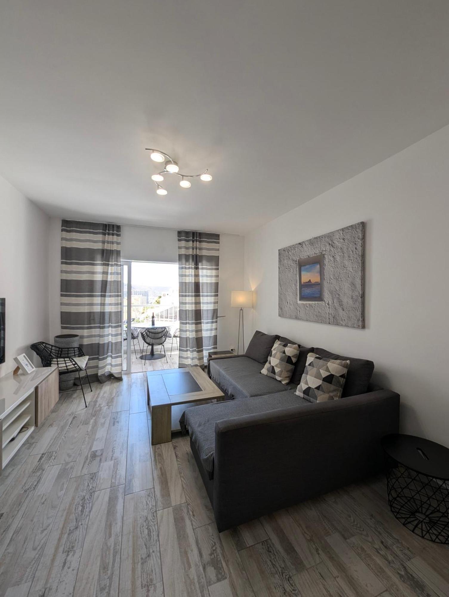 Cozy Apartment In Los Cristianos Guincho  Buitenkant foto